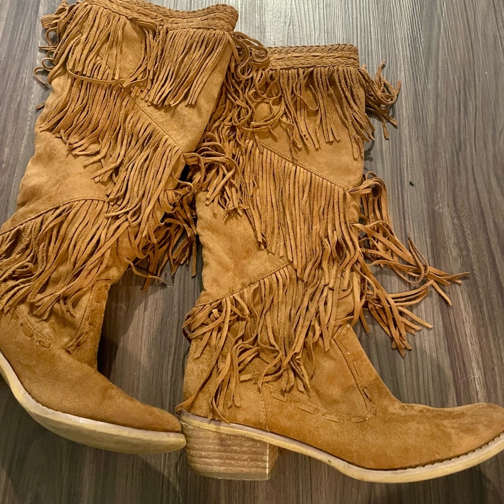 Vintage boho fringe boots